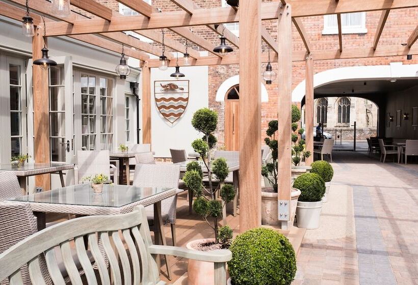 בית מלון כפרי The Beverley Arms