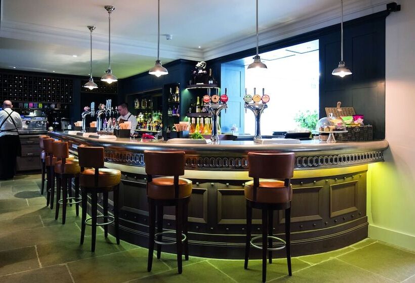 בית מלון כפרי The Beverley Arms