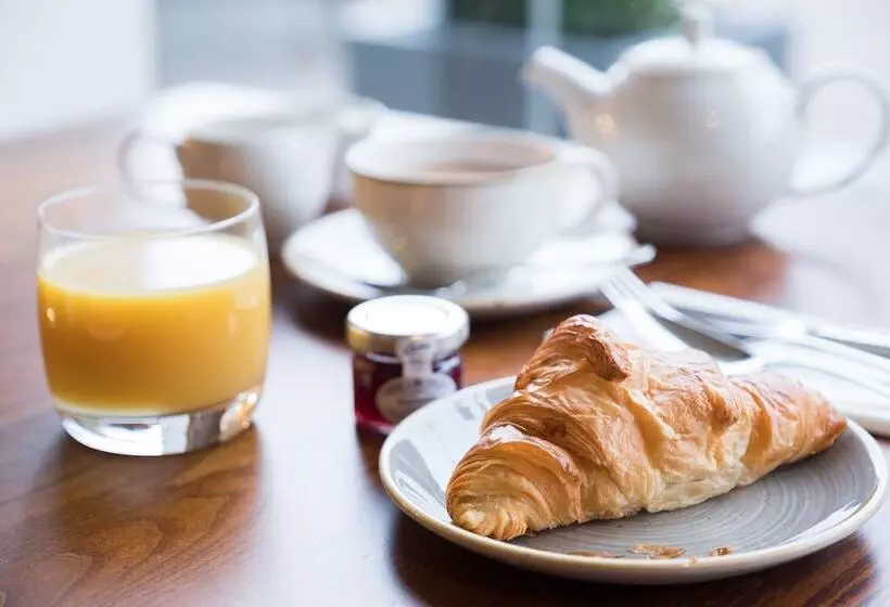 בית מלון כפרי The Beverley Arms