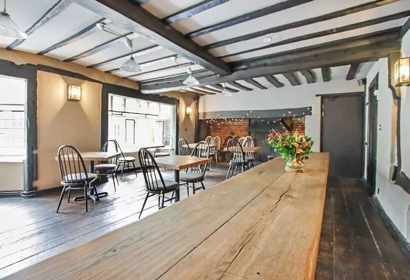 Отель The Crown