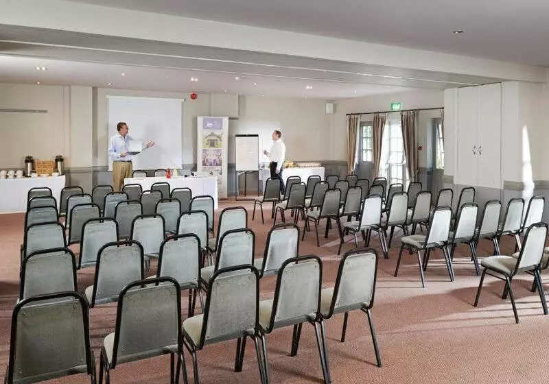 호텔 The White Swan