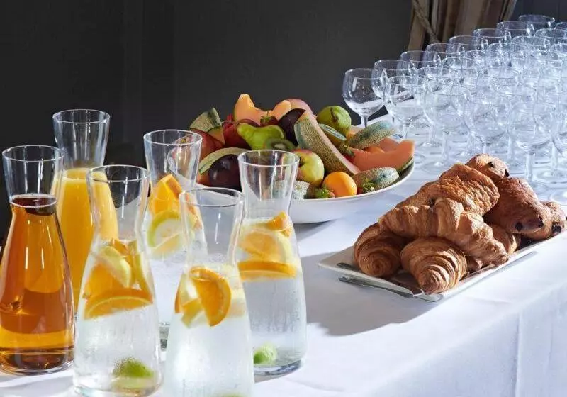 호텔 The White Swan