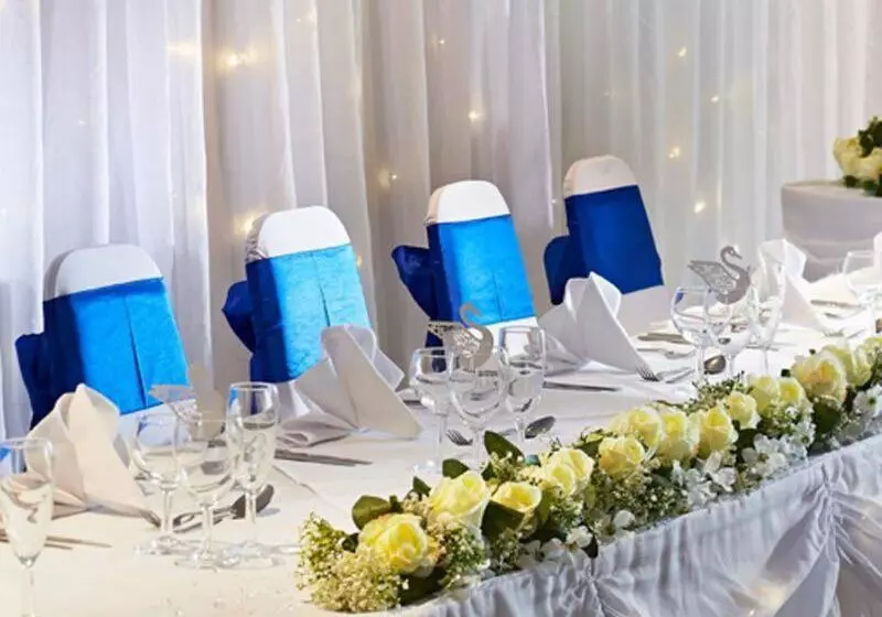 호텔 The White Swan