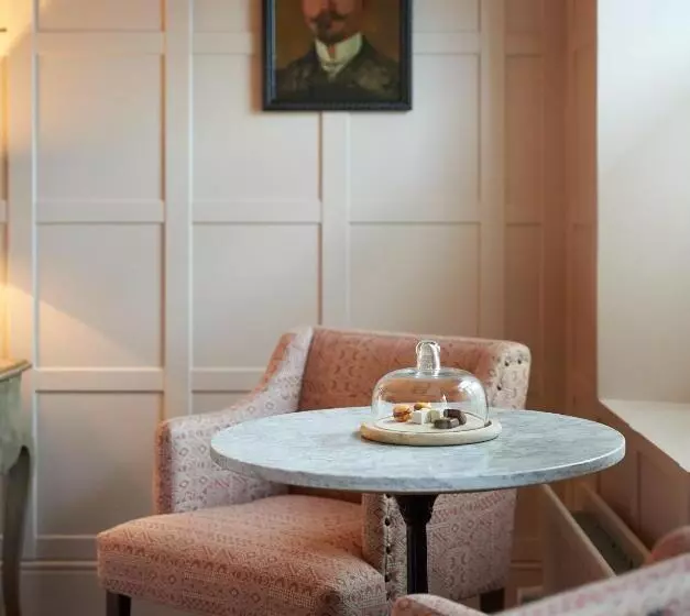 Hotel The White Horse