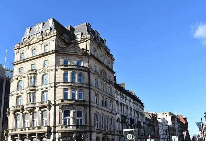 Royal Hotel Cardiff by Belvilla