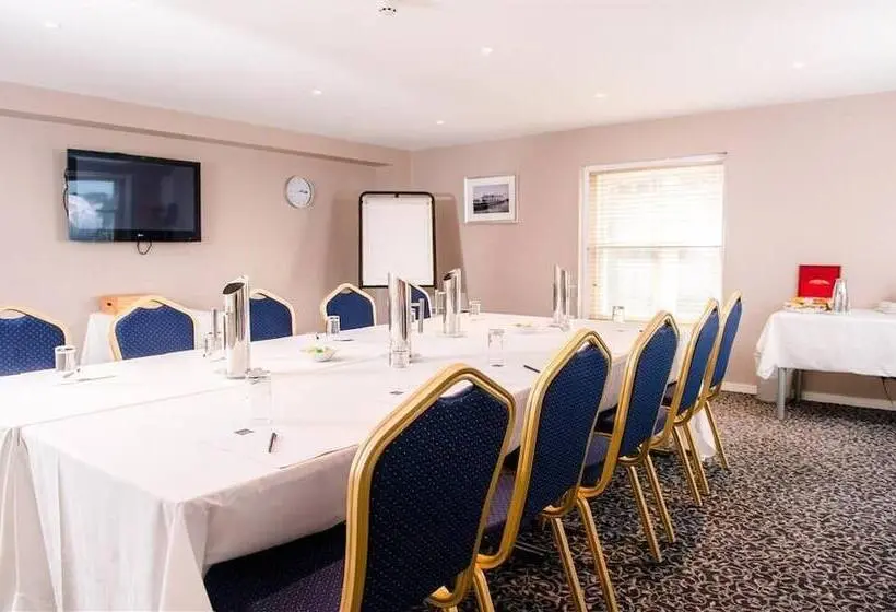 Royal Hotel Cardiff by Belvilla