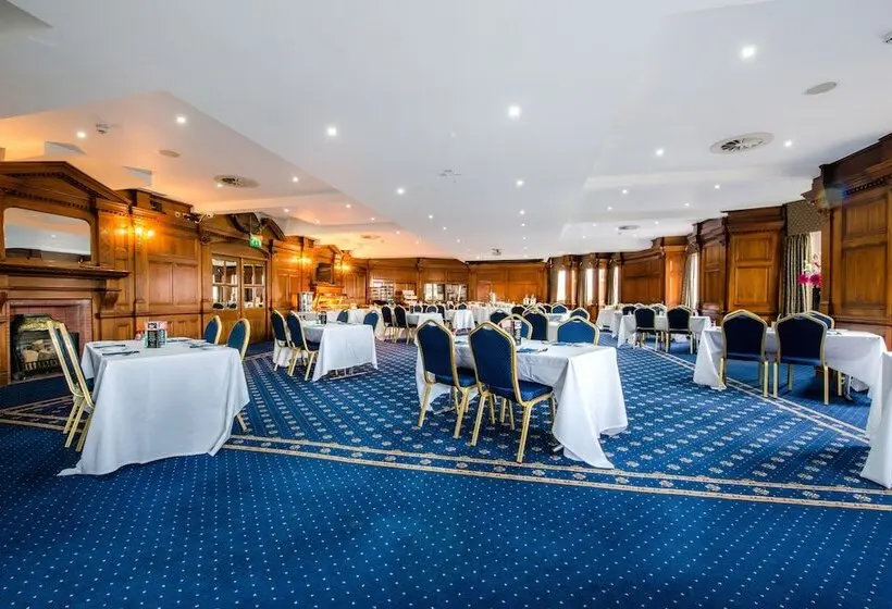 Royal Hotel Cardiff by Belvilla