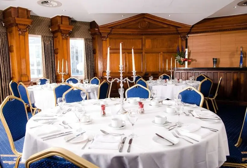 Royal Hotel Cardiff by Belvilla