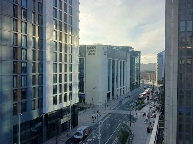 Royal Hotel Cardiff by Belvilla