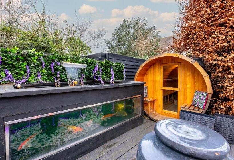 مبيت وإفطار Quob Park Old House Hotel & Spa