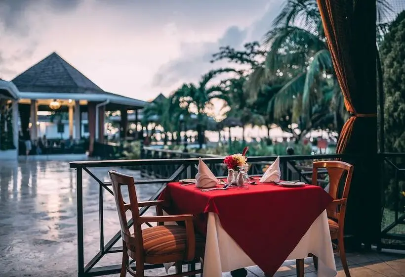 Coyaba Beach Resort