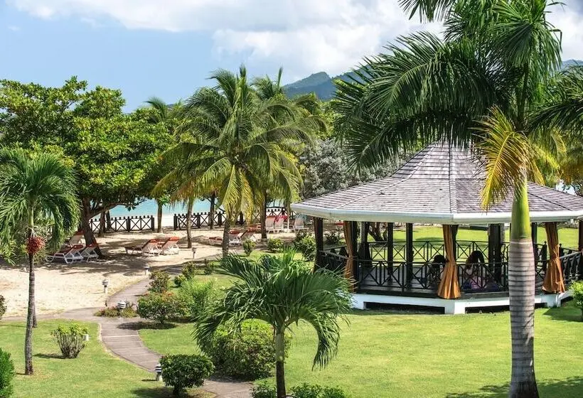 Coyaba Beach Resort