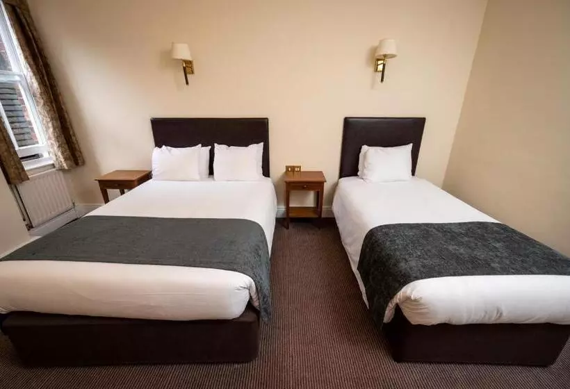 호텔 Castle And Ball By Greene King Inns