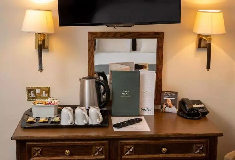 호텔 Castle And Ball By Greene King Inns