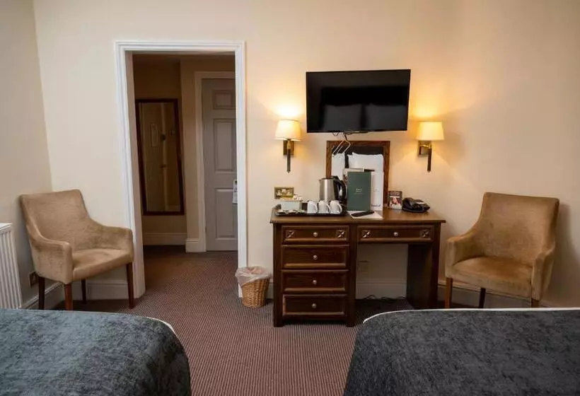 호텔 Castle And Ball By Greene King Inns