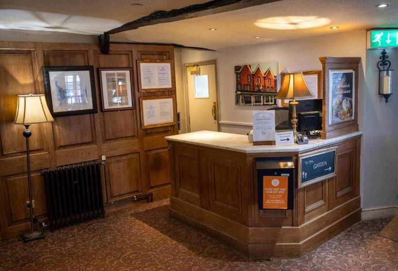 בית מלון כפרי Castle And Ball By Greene King Inns