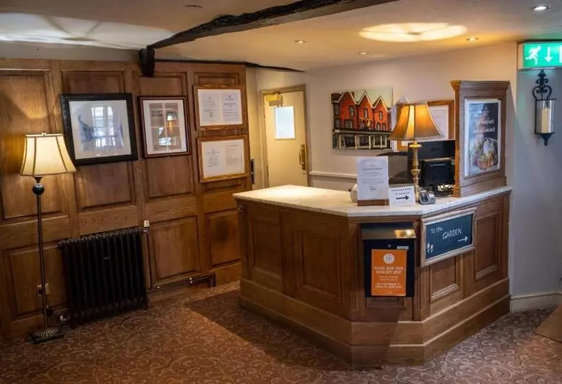 호텔 Castle And Ball By Greene King Inns