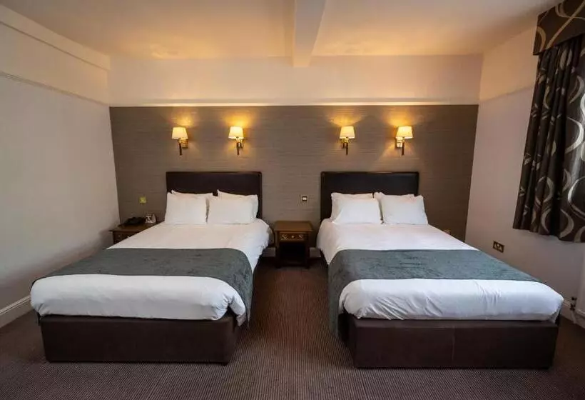 호텔 Castle And Ball By Greene King Inns