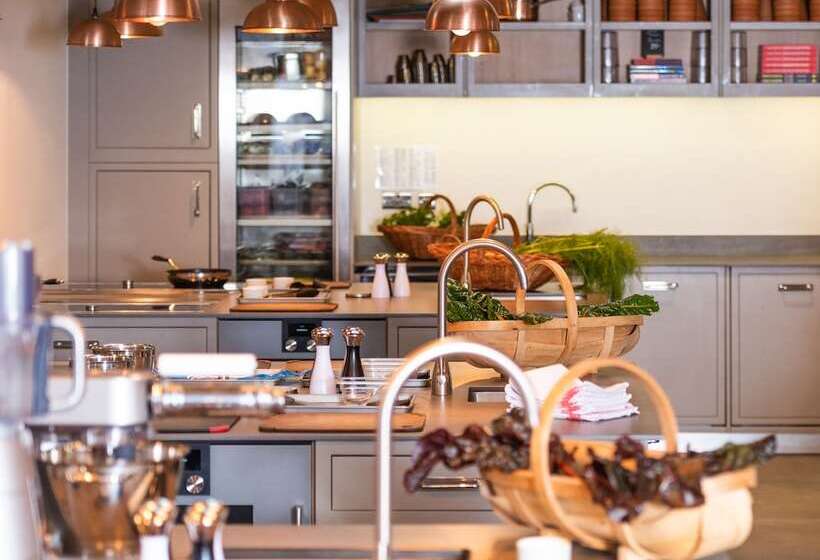 Chewton Glen Hotel   An Iconic Luxury