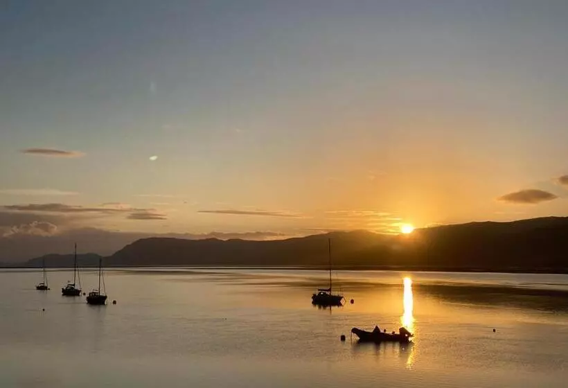 בית מלון כפרי Gazelle