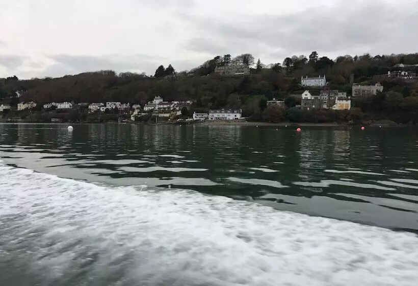 בית מלון כפרי Gazelle