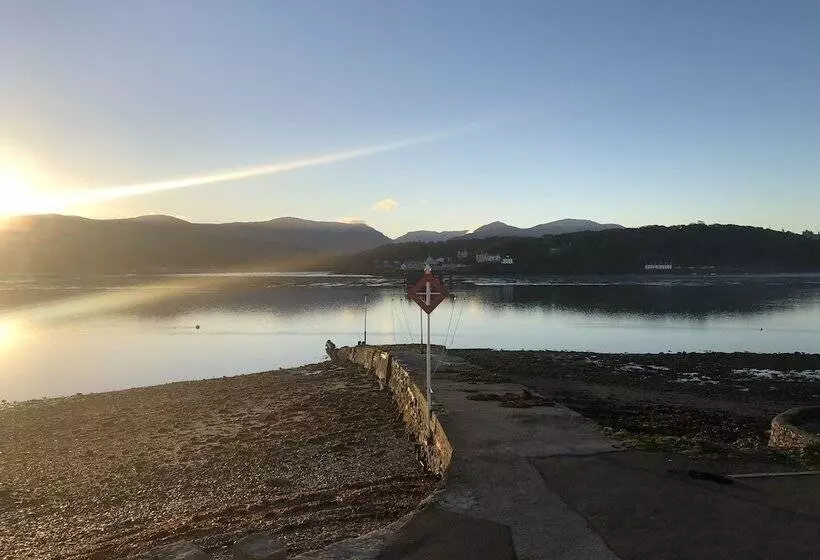 בית מלון כפרי Gazelle