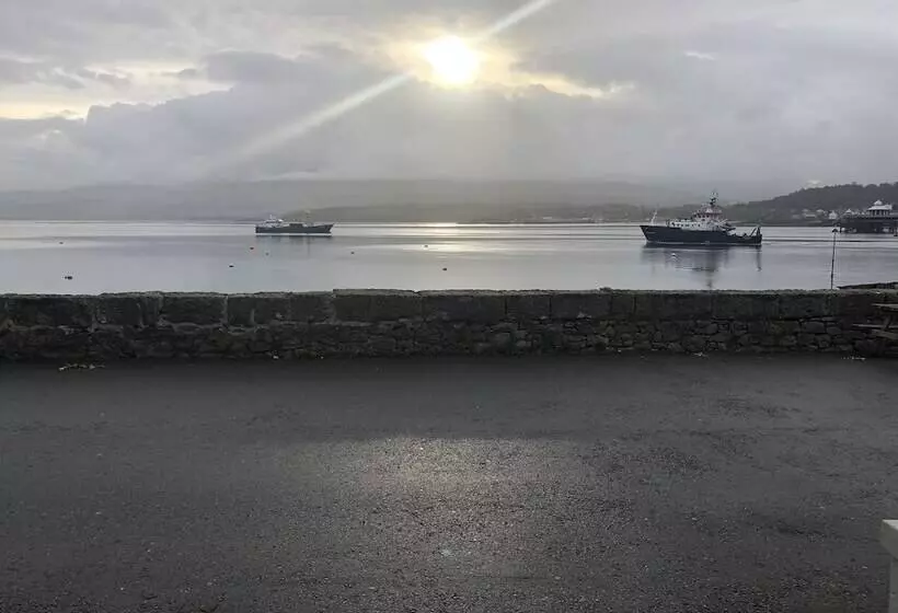 בית מלון כפרי Gazelle