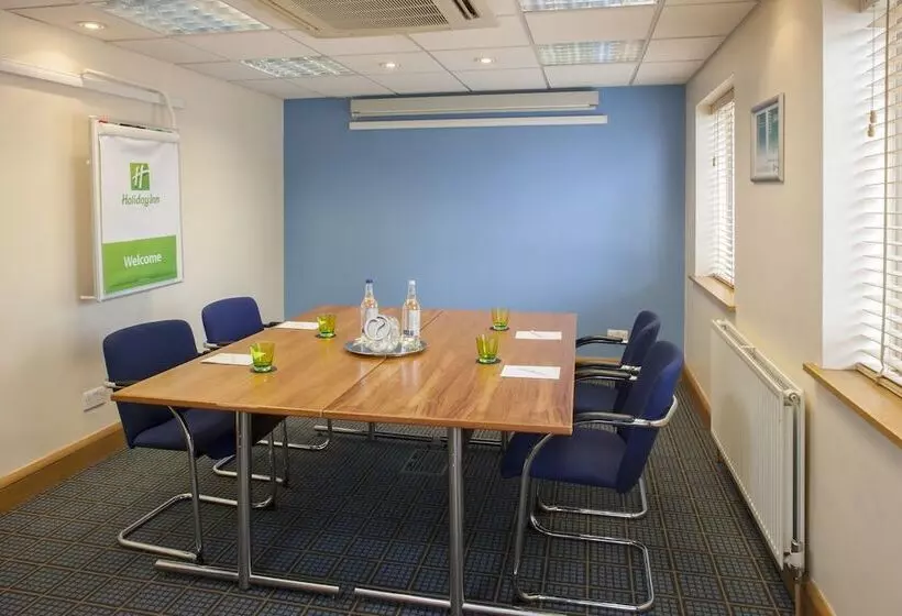 בית מלון כפרי Holiday Inn Norwich, Ipswich Road, An Ihg