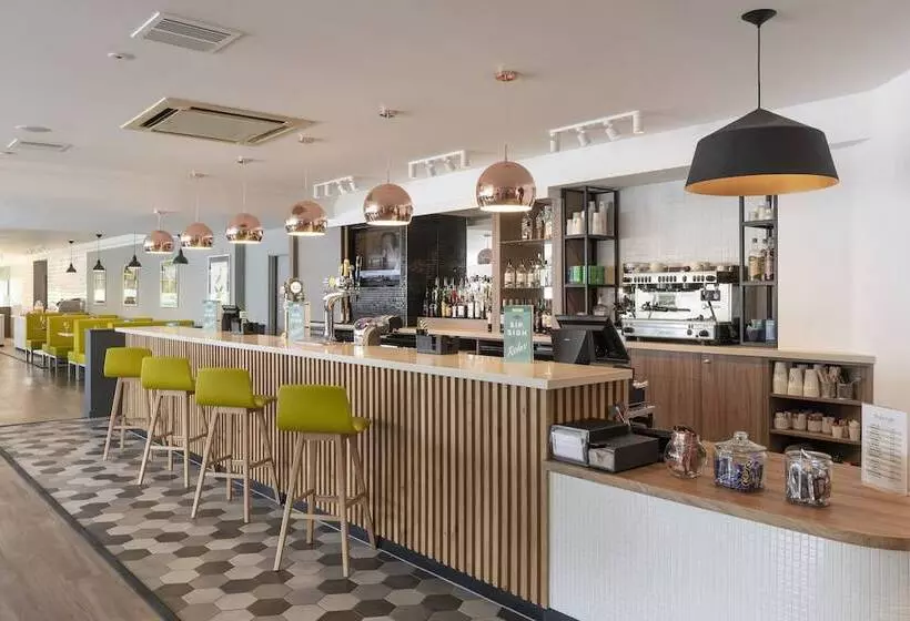 בית מלון כפרי Holiday Inn Norwich, Ipswich Road, An Ihg