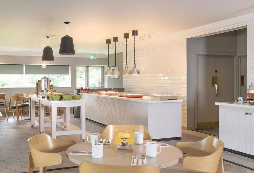 בית מלון כפרי Holiday Inn Norwich, Ipswich Road, An Ihg