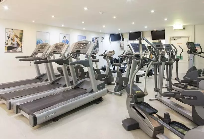 בית מלון כפרי Holiday Inn Norwich, Ipswich Road, An Ihg