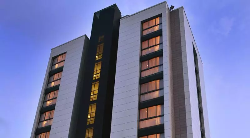 هتل Hôtel Le Cristal