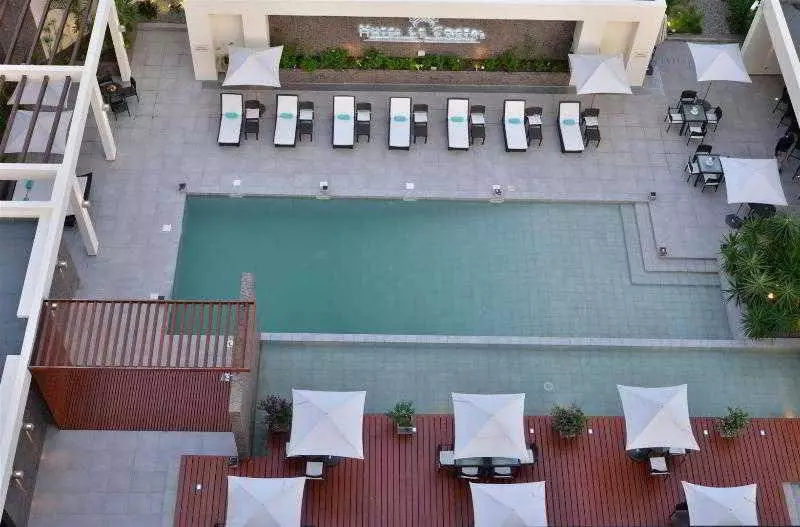 هتل Hôtel Le Cristal