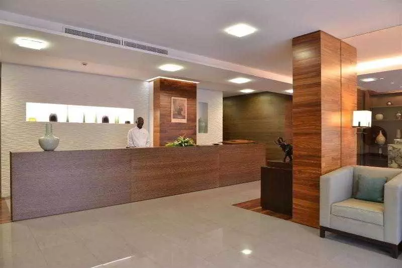 هتل Hôtel Le Cristal