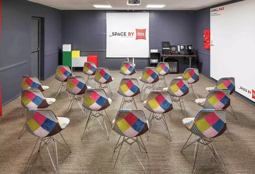 هتل Ibis London Luton Airport