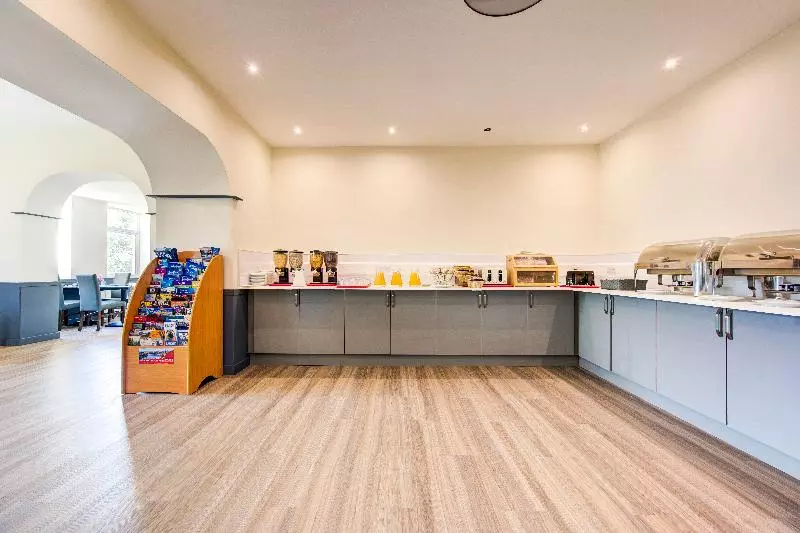 Onich Hotel & Lochside Beach Pods