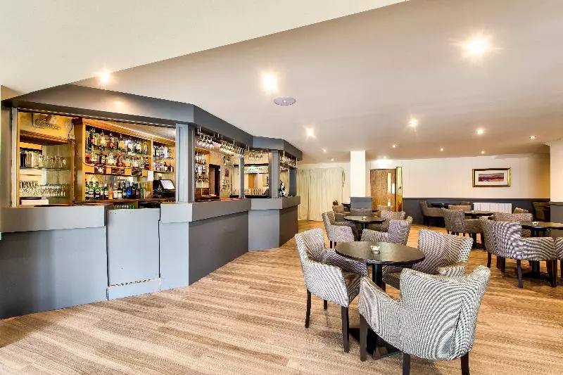 Onich Hotel & Lochside Beach Pods