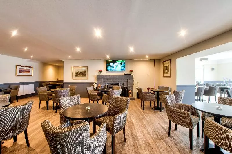 Onich Hotel & Lochside Beach Pods