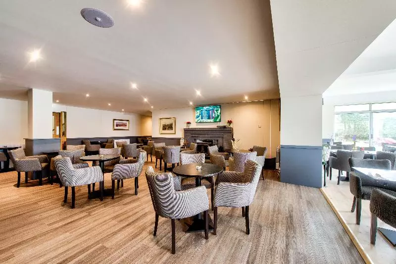 Onich Hotel & Lochside Beach Pods