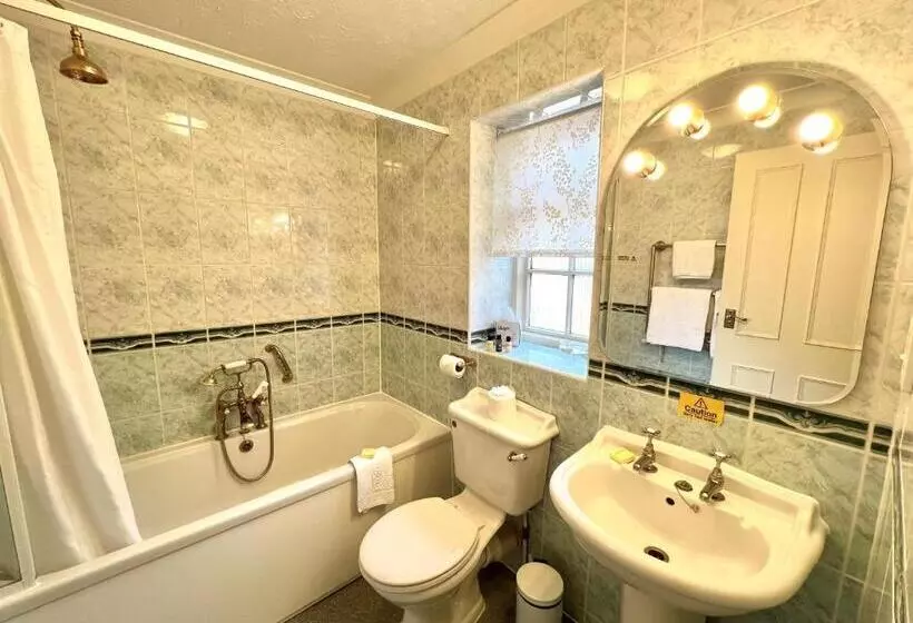 هتل Passford House