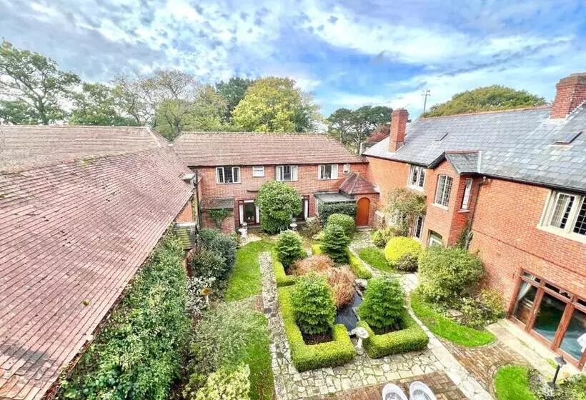 هتل Passford House