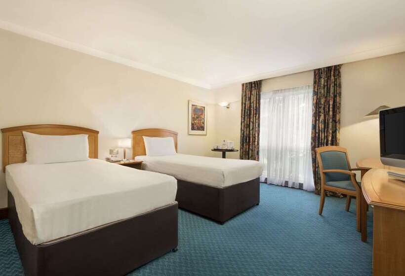 Hotel Ramada By Wyndham Birmingham Solihull