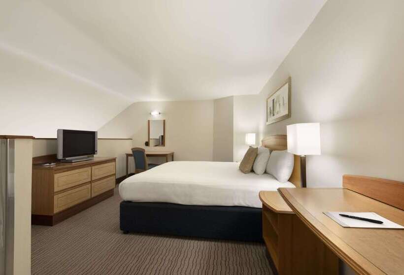 Hotel Ramada By Wyndham Birmingham Solihull