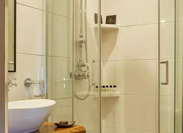 Отель The Angel Inn, Stoke By Nayland