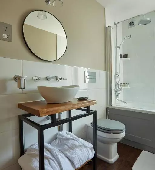 Отель The Angel Inn, Stoke By Nayland