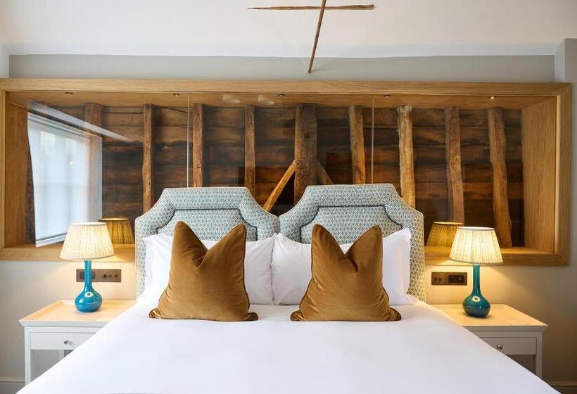 בית מלון כפרי The Angel Inn, Stoke By Nayland