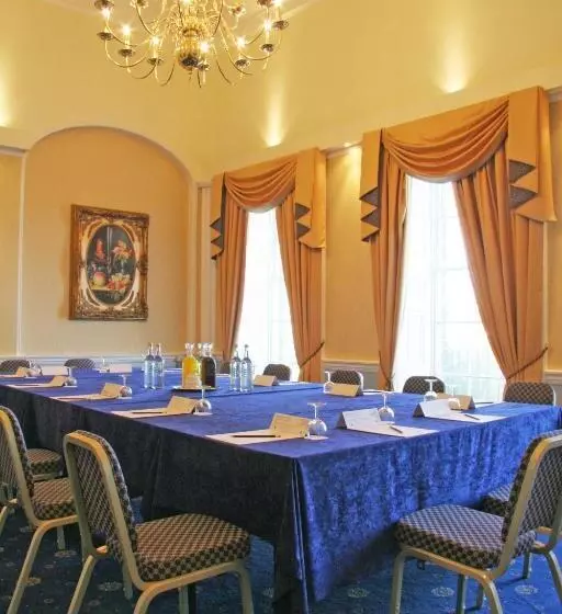 ホテル The Chatsworth