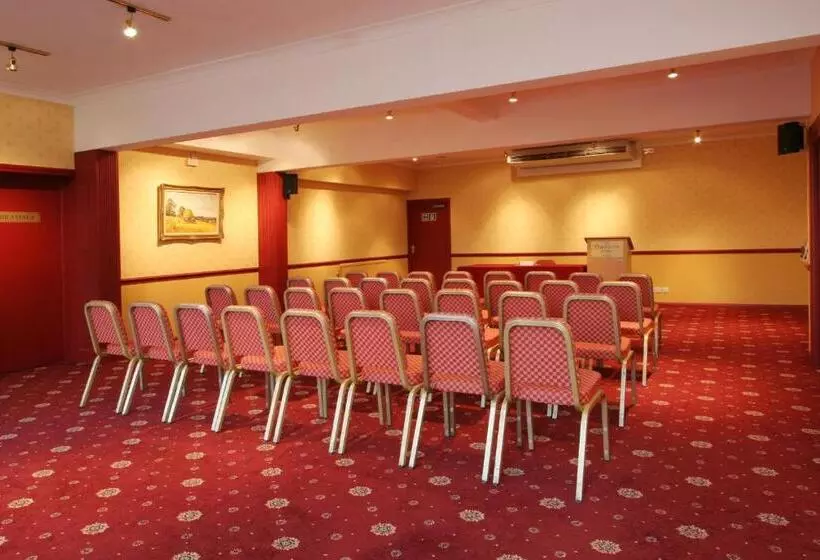 ホテル The Chatsworth