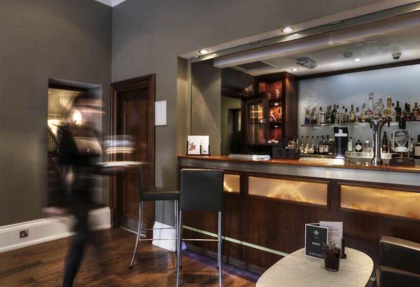 فندق The Dean Court