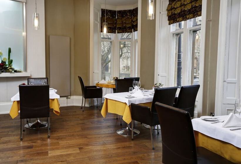 فندق The Dean Court